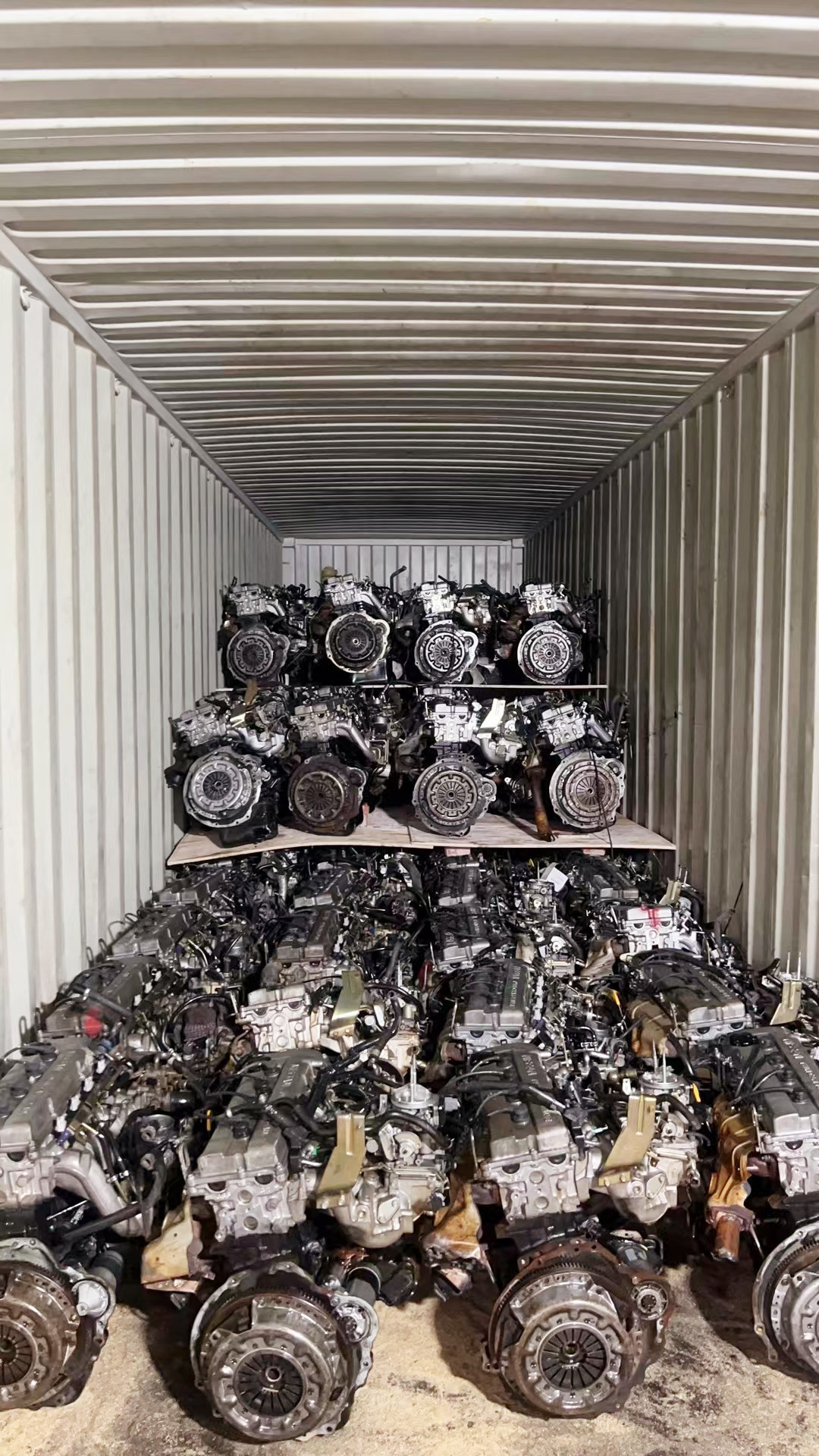 Bangnisen shipment in December-Nissan KA24 Engine 