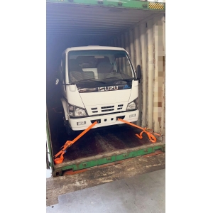 Bangnisen envía camión Isuzu a Guatemala