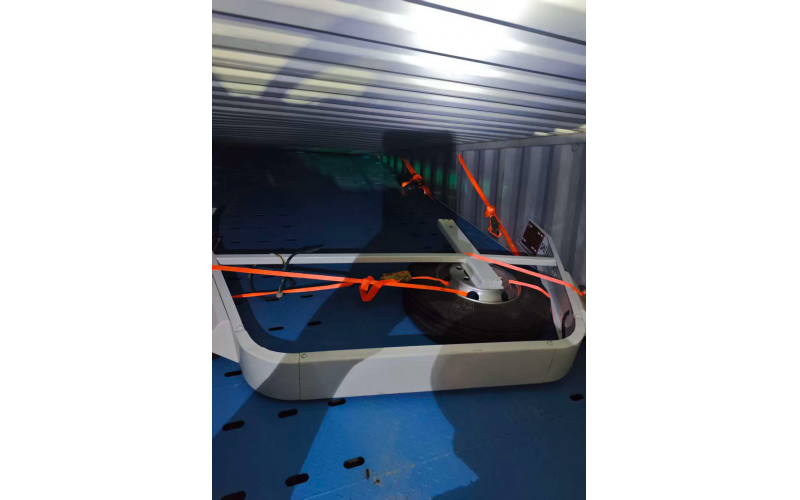 2 Grúas 700P Azules Enviadas a El Salvador