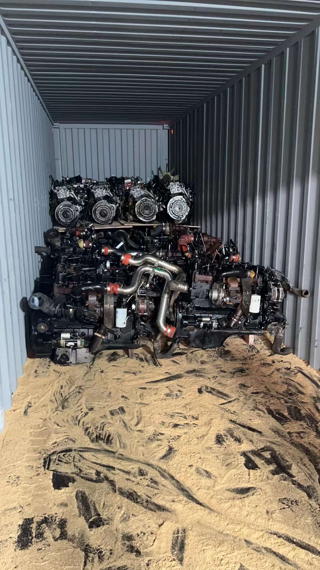 Loading Container In June (图6)