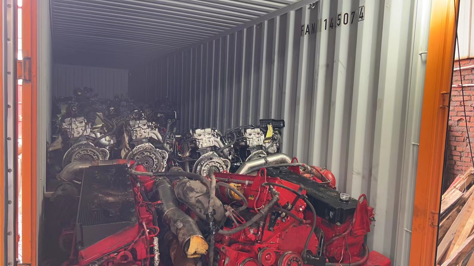 Loading Container In June (图9)