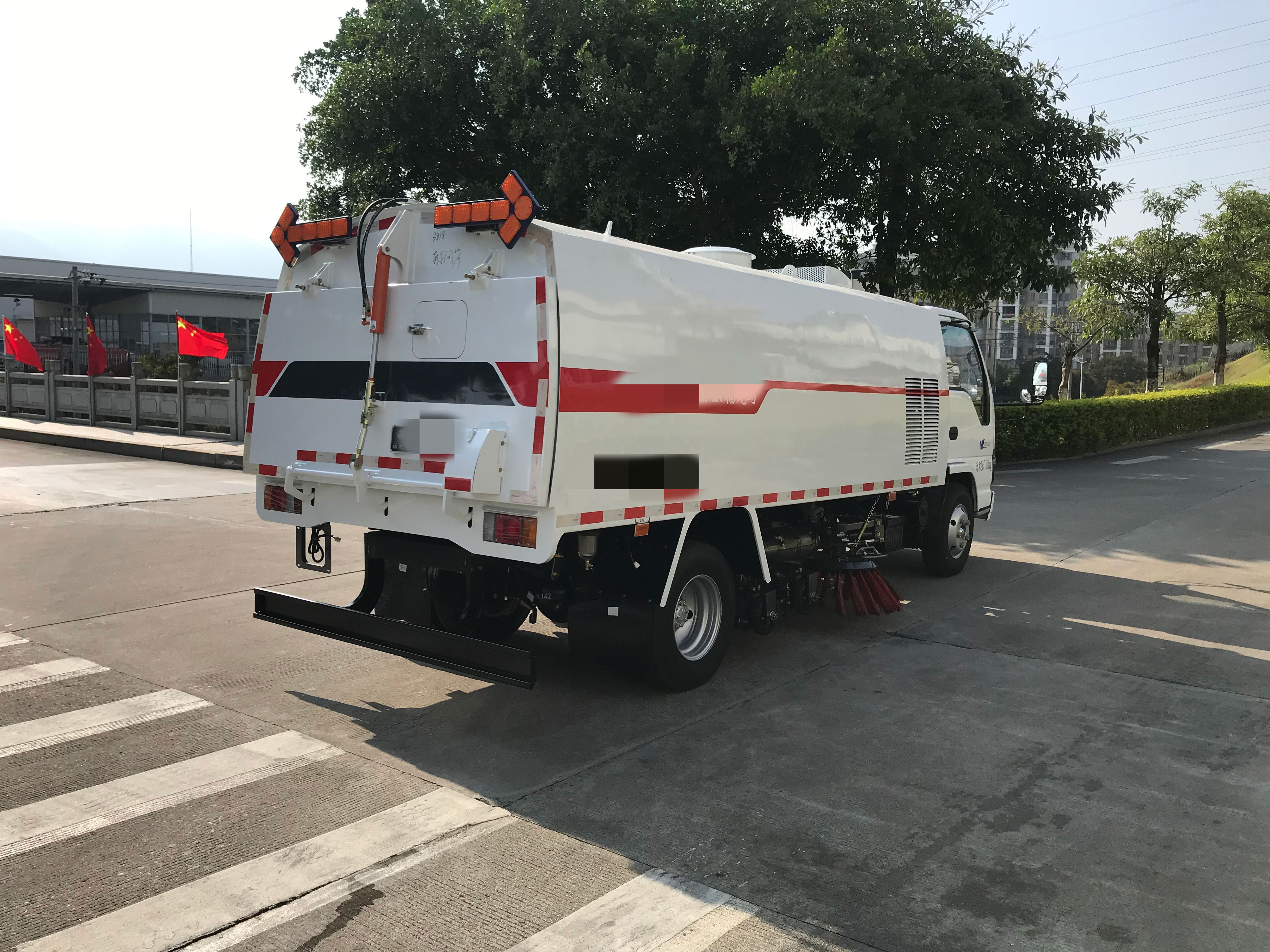 Venta directa de fábrica a estrenar Camión barredor de calles(图5)