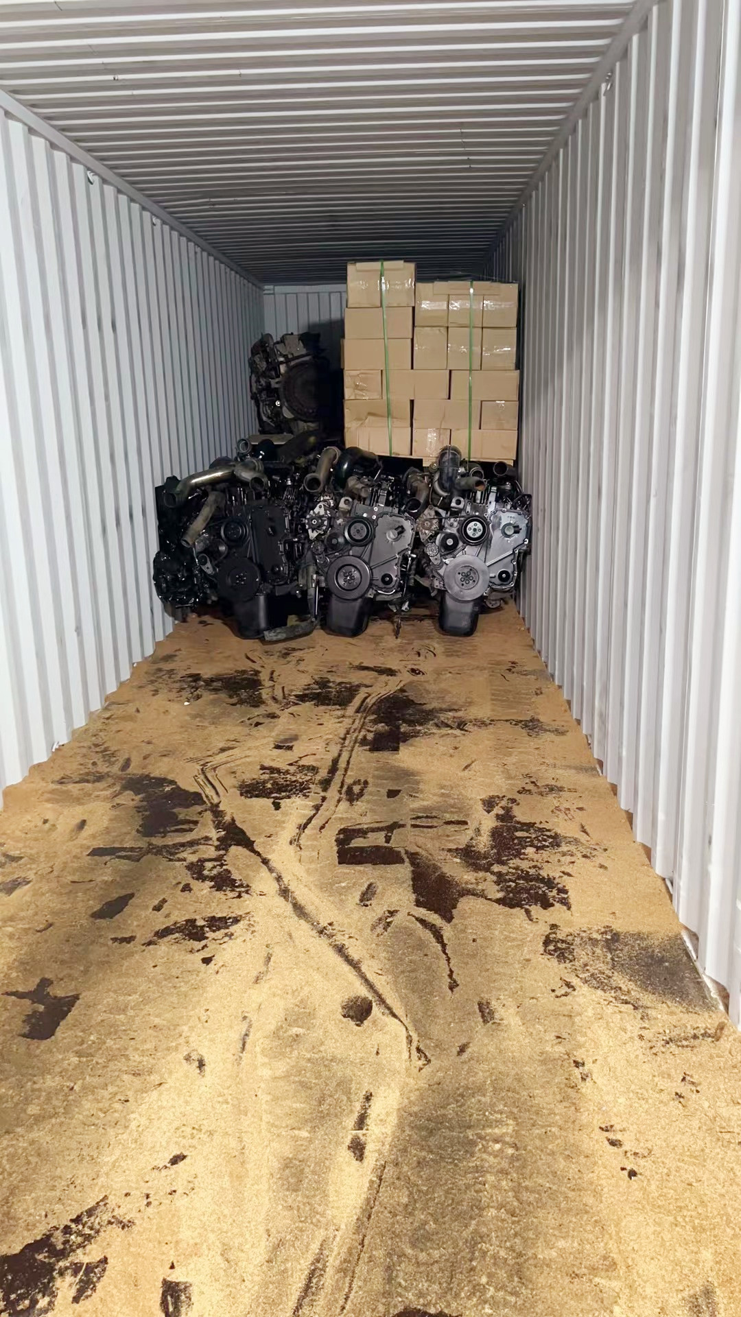 Loading Container for Cummins engines in July(图4)