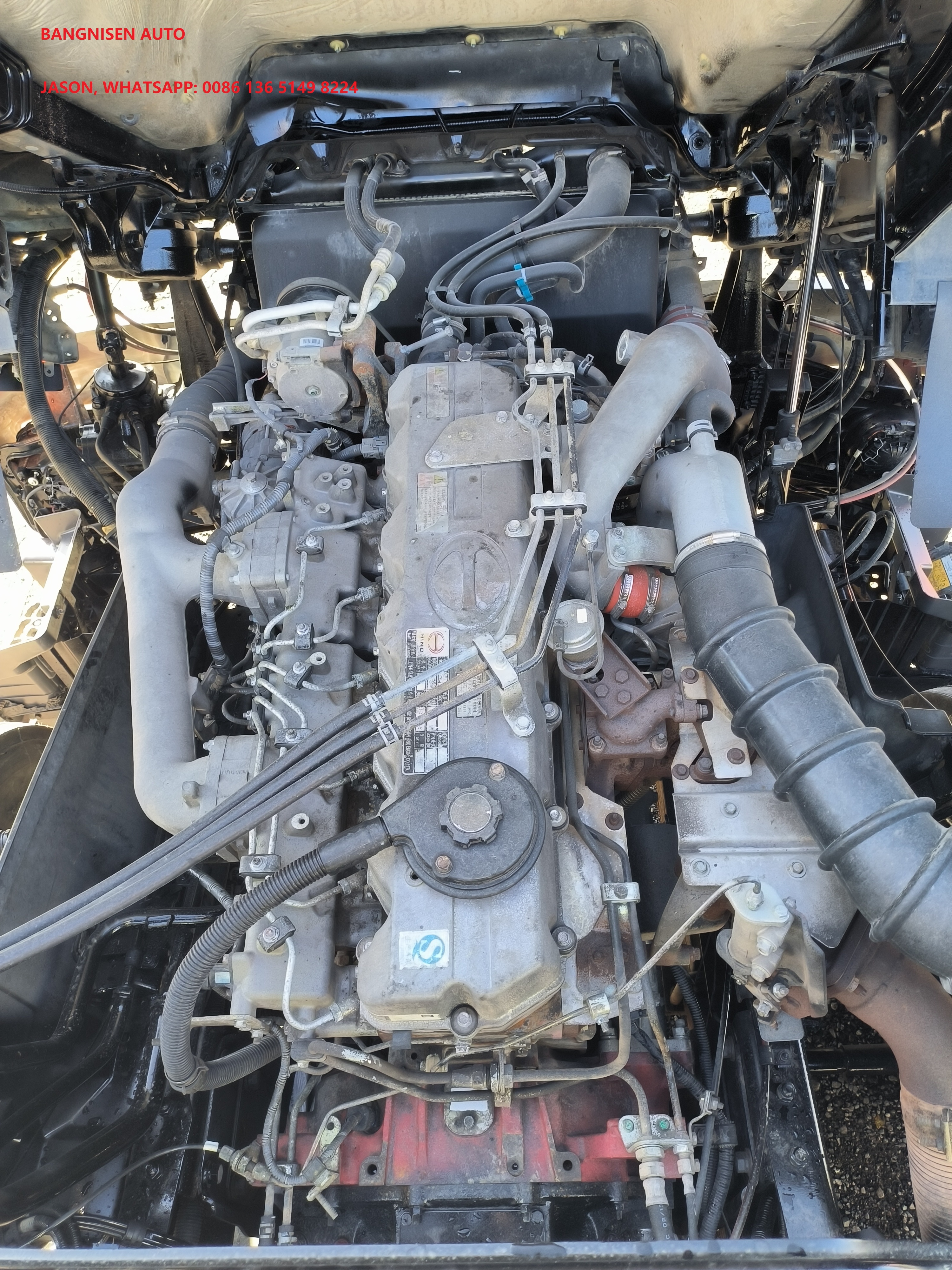 Good Condition 6X4 HINO 700 Semi Trailer HINO 700 Tractor Truck For Sale(图4)