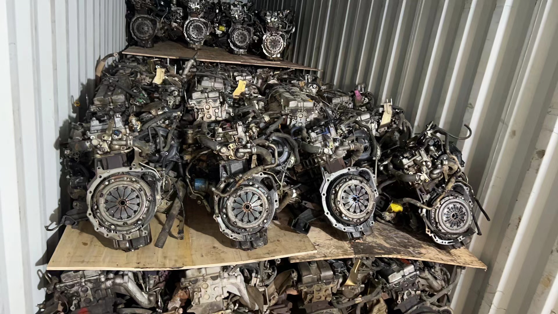 Shipment! Shipping! Shipping information: Engine shipped to Guatemala