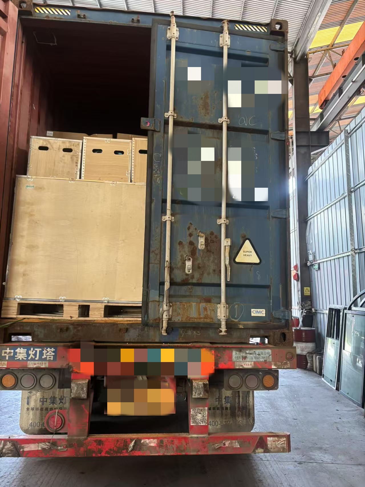 Exportación Exitosa: Motores 6BT e ISM11 Empaquetados en Contenedores 40HQ con Rumbo a Colombia(图4)