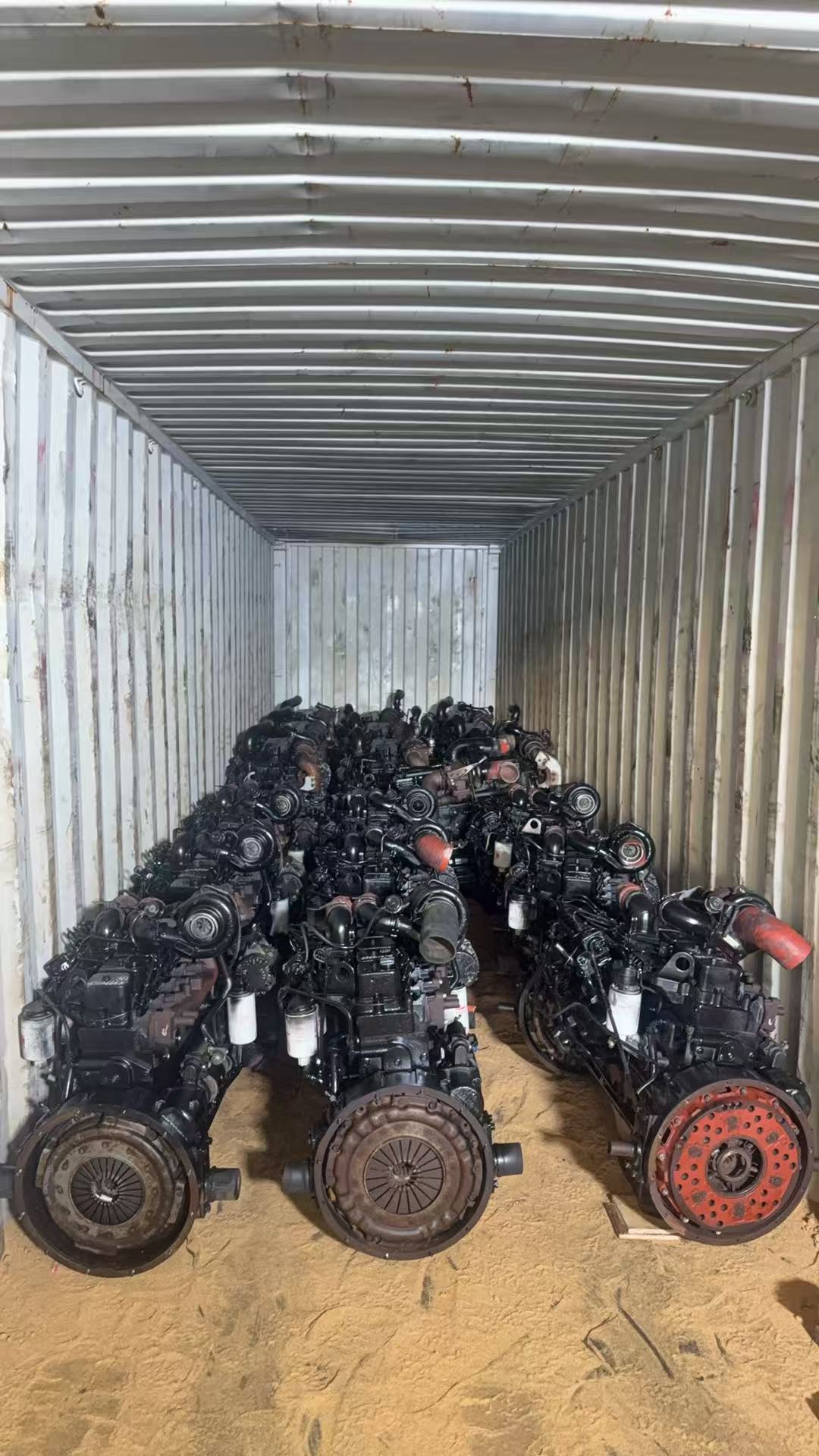 ¡Envío exitoso! Motores 6BT y 4BT embarcados en contenedor 40HQ con destino a El Salvador(图1) ¡Envío exitoso! Motores 6BT y 4BT embarcados en contenedor 40HQ con destino a El Salvador(图1)