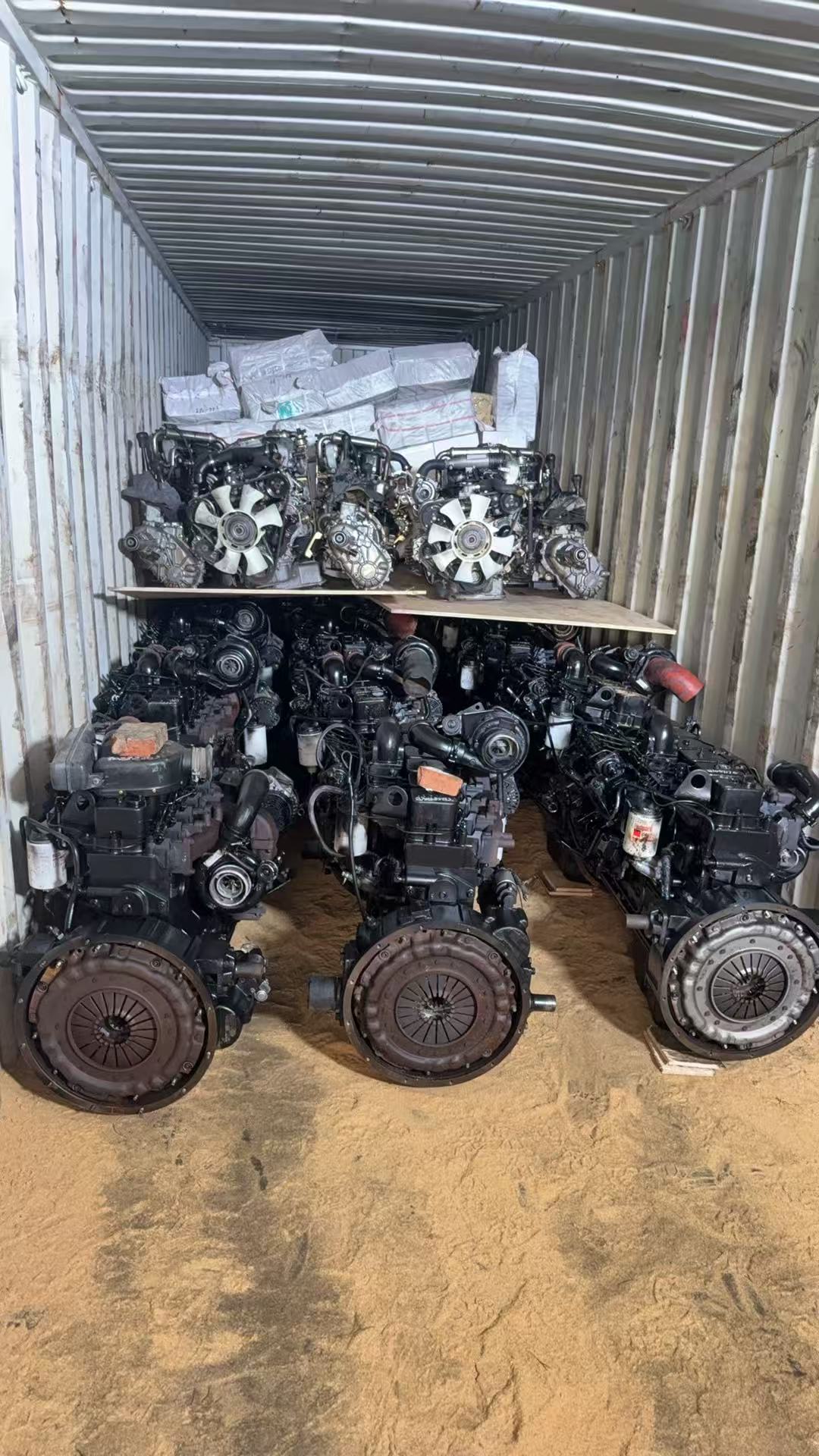 ¡Envío exitoso! Motores 6BT y 4BT embarcados en contenedor 40HQ con destino a El Salvador(图2) ¡Envío exitoso! Motores 6BT y 4BT embarcados en contenedor 40HQ con destino a El Salvador(图2)