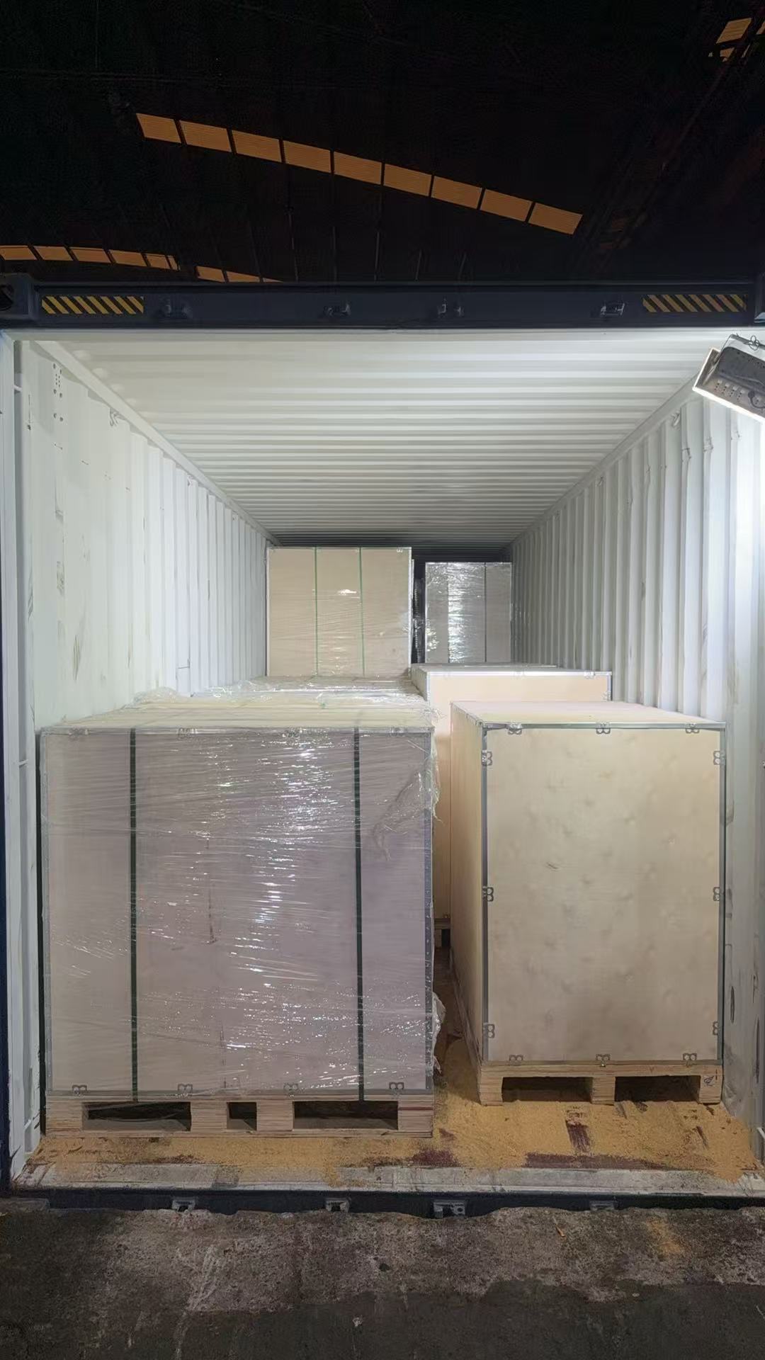 A 40HQ Container of Engines & Parts Departs for Mexico(图3)