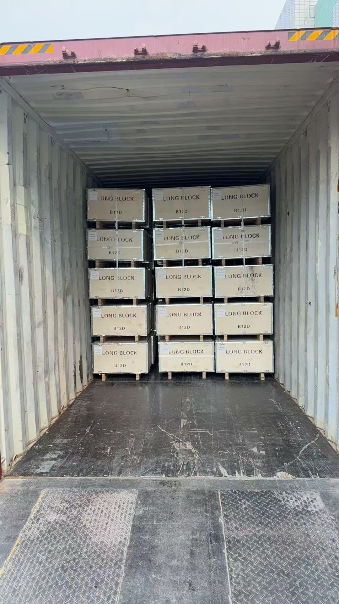 The new engines 7/8, along with the new engines, were shipped to Mexico in a 40HQ container.(图5) The new engines 7/8, along with the new engines, were shipped to Mexico in a 40HQ container.(图5)