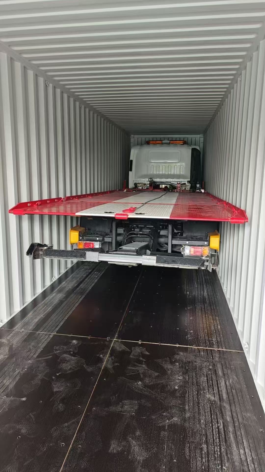 2 Units 700P Tow Trucks in 40HQ Container Ship to Costa Rica(图1) 2 Units 700P Tow Trucks in 40HQ Container Ship to Costa Rica(图1)