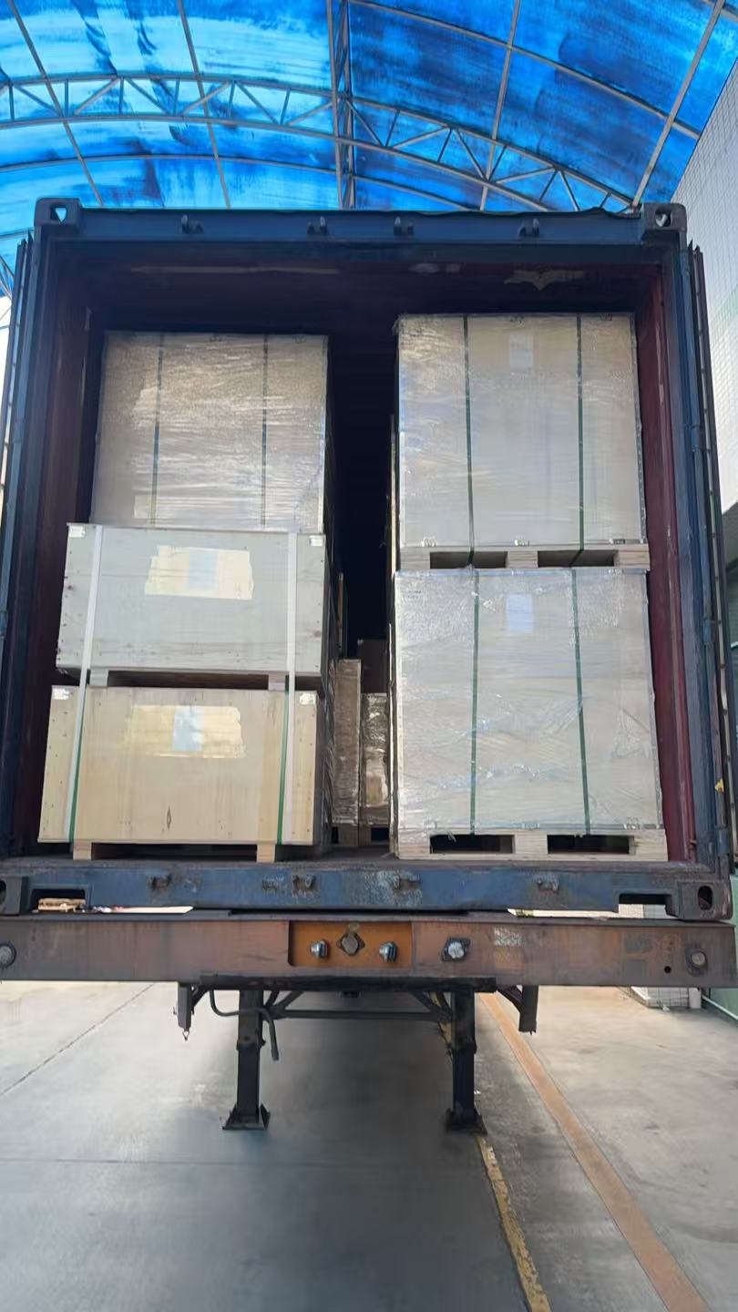20HQ container loaded with brand-new engines for shipment to Ecuador(图2)