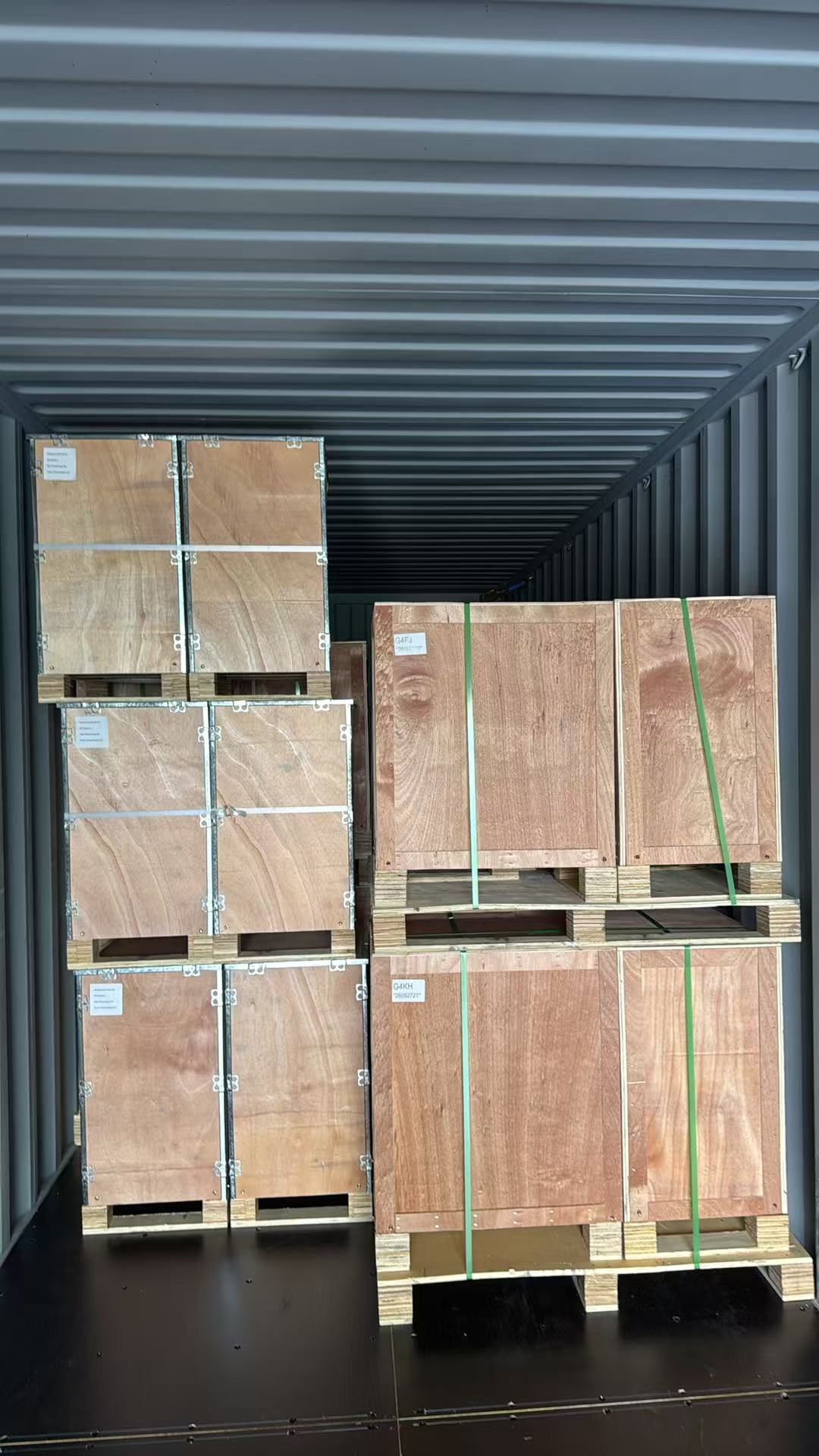 ISUZU 700P dump truck with long block engines load in a 40HQ container to Dominican Republic(图2)